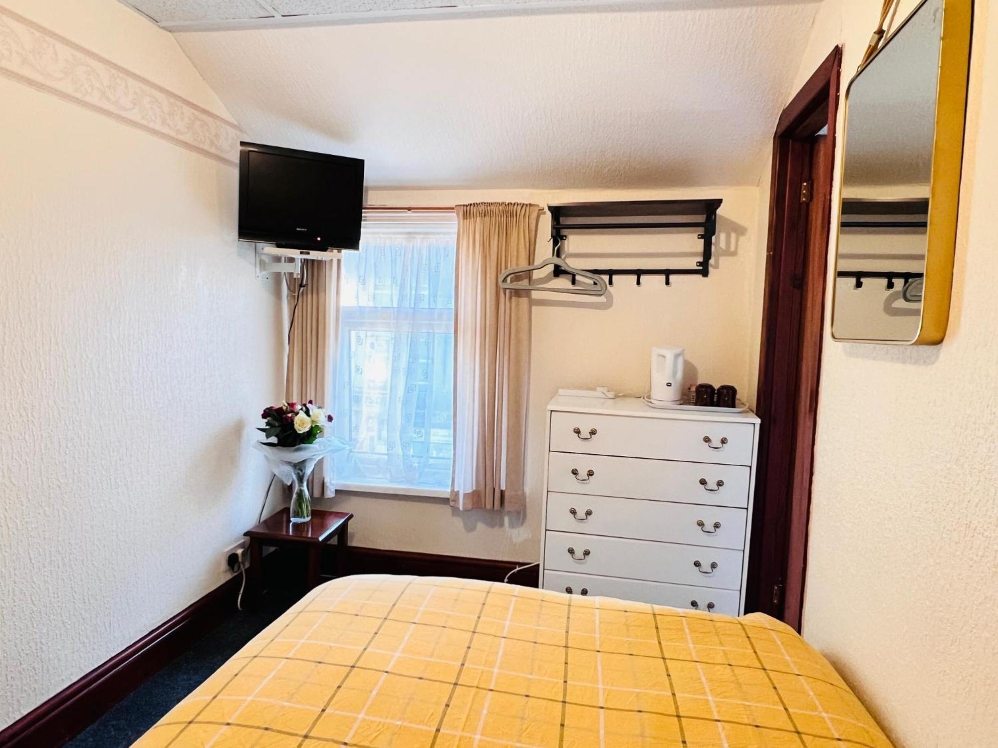בלקפול Galaxy Hotel מראה חיצוני תמונה